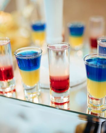 Shooters: Η νέα τάση στα σφηνάκια Τι είναι τα shooters που κατακτούν την Αμερική
