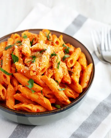 Πένες αλά βότκα (Penne alla vodka) 