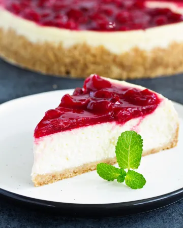 Cheesecake με ζελέ κεράσι