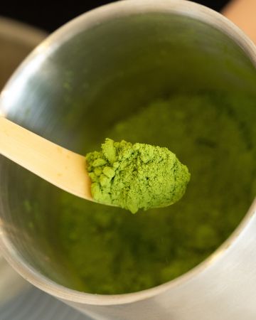 Η έκρηξη του matcha συνεχίζεται, αλλά μήπως η Ιαπωνία ξεμείνει από απόθεμα;