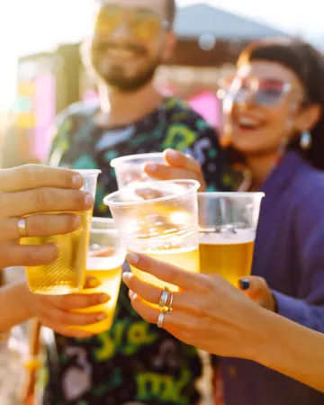 World of Beer: Επιστρέφει για 3 χρονιά το φεστιβάλ που λατρεύει τη μπίρα