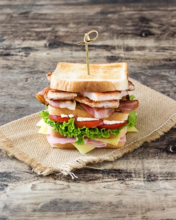 Club sandwich με κοτόπουλο 