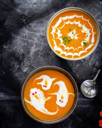 Κολοκυθόσουπα με διακόσμηση Halloween