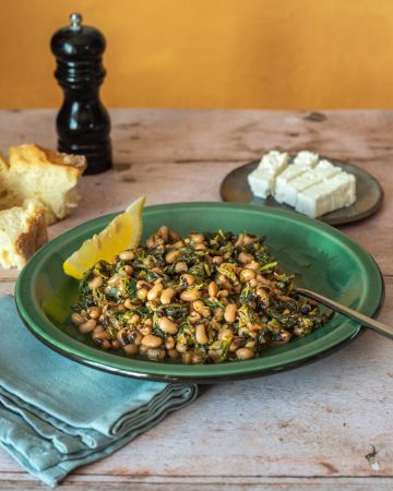 Μαυρομάτικα με σπανάκι