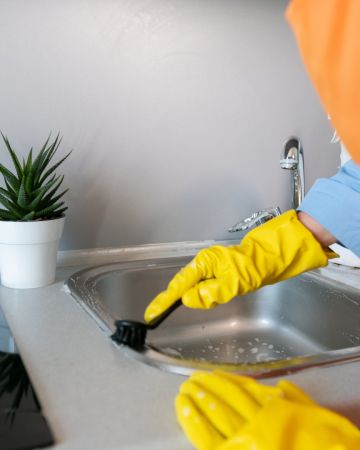 Πώς θα αφαιρέσεις τη βρωμιά στις άκρες του νεροχύτη