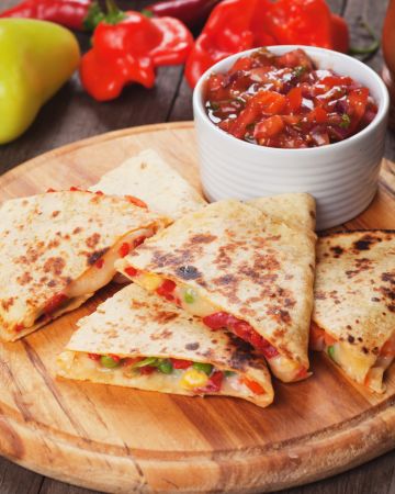 Quesadillas με τυρί και λαχανικά