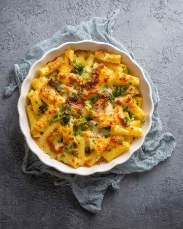 Ριγκατόνι στο φούρνο με μπρόκολο