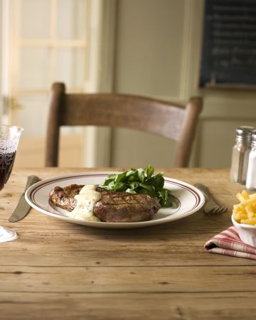 Γαλλική αντρεκότ με σάλτσα μπεαρνέζ