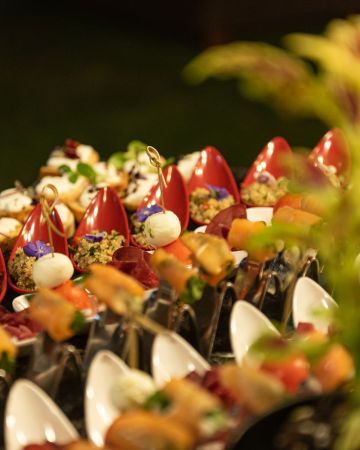 Cocktail food από την Intercatering