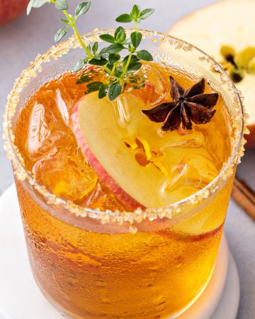 Τι είναι τα masala chai cocktails που θεωρούνται η «ενήλικη» εναλλακτική του pumpkin spice