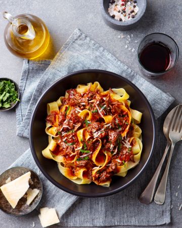 Μοσχαράκι ραγού με ταλιατέλες