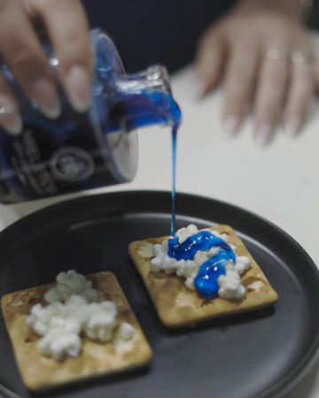 Μπλε μέλι: Το viral προϊόν της εταιρίας It's alive 