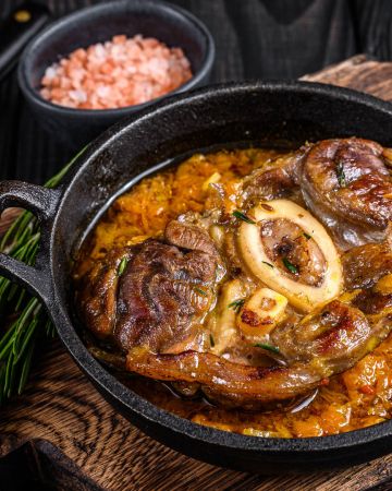 Οσομπούκο: Τι είναι και ποιο ρόλο έχει το κολλαγόνο για να μαλακώσει το κρέας 