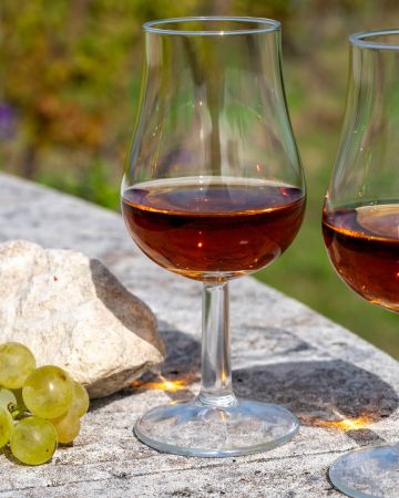 Παλαιωμένο τσίπουρο: Η διαδικασία παραγωγής του