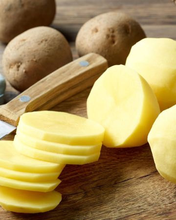 Πατάτα στην κάλτσα: Η «θεραπεία» του TikTok για το κρυολόγημα