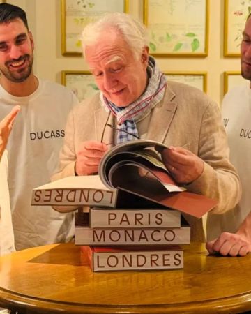 Στο βιβλίο «ADN Ducasse» o Alain Ducasse αποκαλύπτει το DNA της κουζίνας του