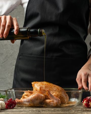 Το εξαιρετικό παρθένο ελαιόλαδο στο γιορτινό τραπέζι