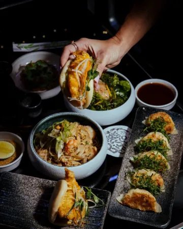 Ghost Sake Bar: Μια speakeasy εμπειρία για έξοδο στην Αθήνα