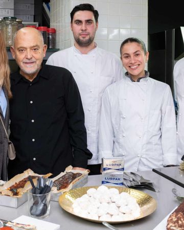 Lurpak: Χριστουγεννιάτικο κάλεσμα στο εργαστήριο του Στέλιου Παρλιάρου