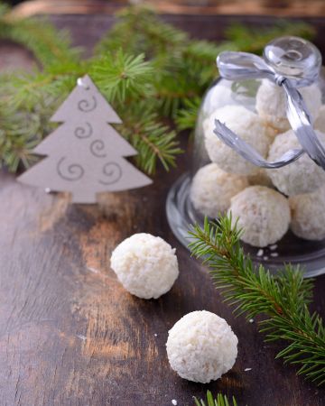 Τρούφες καρύδας σαν «χιονούλες»