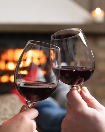 9 ελληνικές ετικέτες κρασιού να απολαύσεις πλάι στο τζάκι