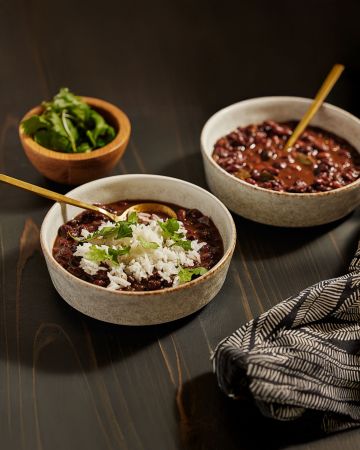 Σούπα με μαύρα φασόλια και ρύζι