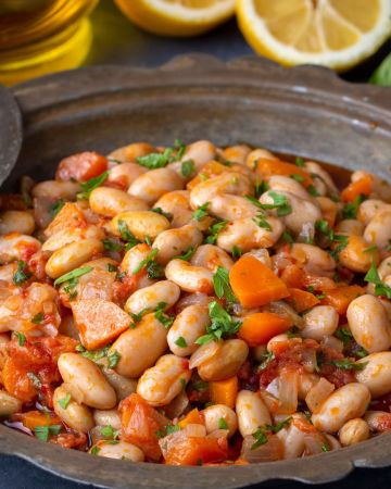 Φασόλια: Πώς τα βότανα αναδεικνύουν τη γεύση τους