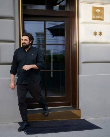 Το Tudor Hall υποδέχεται τον βραβευμένο με αστέρια Michelin Konstantin Filippou