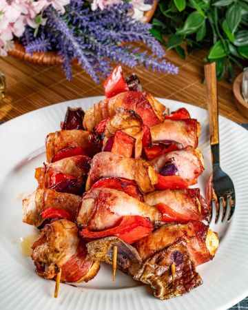 Σουβλάκια κοτομπέικον