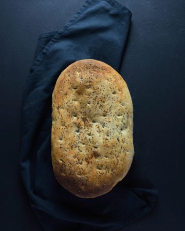 Λαγάνα με ξύσμα λεμονιού και μαυροκούκι