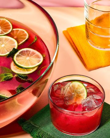 Punch με ρούμι, γκουάβα και καρύδα