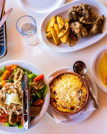 Authenticity for sale: Όταν η γαστρονομία γίνεται performance