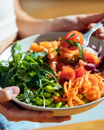 Η πρωτεΐνη δεν είναι το παν: Ο καθοριστικός ρόλος των βιταμίνων και των μετάλλων στη διατροφή