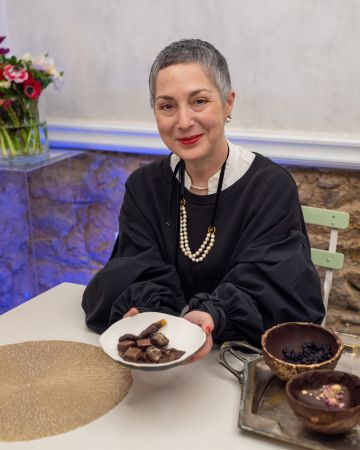 Mίνα Αποστολίδη: Η ελληνίδα σοκολατοποιός που κατέκτησε τις Βρυξέλλες