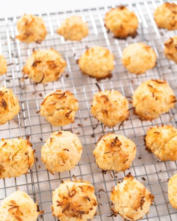 Μπισκοτάκια καρύδας με 3 υλικά