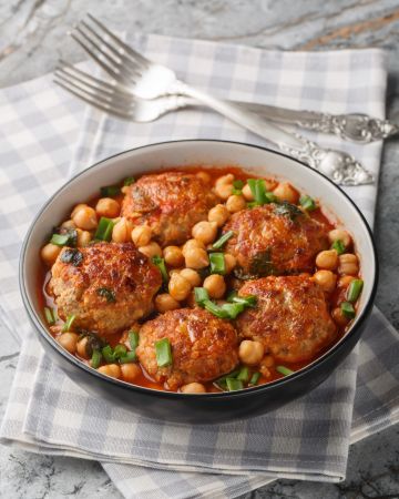 Κεφτέδες από αρνί με ρεβίθια 