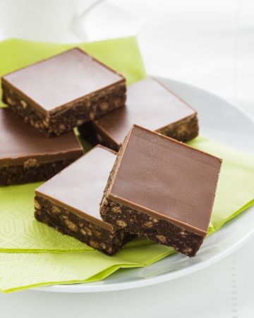 Σοκολατένιο tiffin με κουλουράκια και σταφίδες