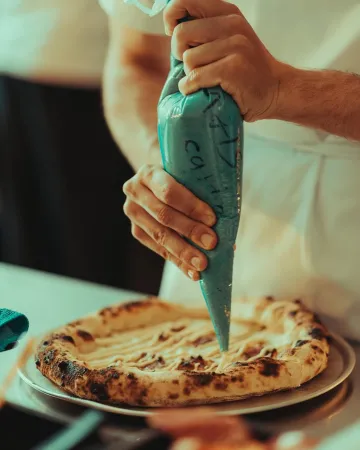 Pizza Out of the Box: Το Armando φέρνει Michelin chefs από τη Λατινική Αμερική στον Κεραμεικό