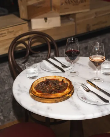 Pied à Terre: Για κρασί, γαλλικές γεύσεις και ήρεμα ραντεβού στο κέντρο