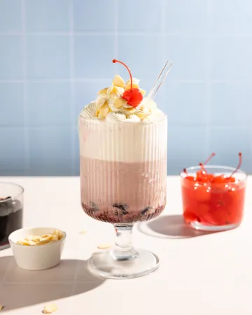 Απολαυστικό ice cream soda: To ρετρό ρόφημα με παγωτό 