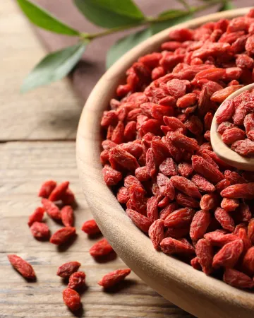 Goji berries: Η ιστορία και τα οφέλη του μικρού κόκκινου καρπού