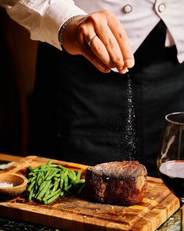 «Dinner with Château d’Issan» στο γαλλικό εστιατόριο Brasserie Lorraine στο κέντρο