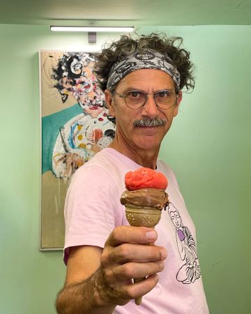 Λουίζος Συμεωνίδης: Πούλησε το real estate, αγόρασε όνειρο και το σερβίρει σε χωνάκι