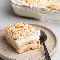 Γλυκό με cream crackers και κρέμα σαν μιλφέιγ