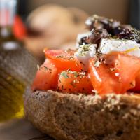 Taste Atlas: Ο ντάκος είναι η καλύτερη σαλάτα στον κόσμο 