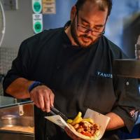 Just Greek: Το ελληνικό, best take away σουβλατζίδικο της Αγγλίας 