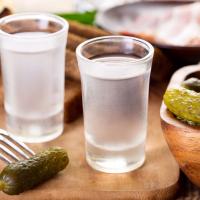 Κούλουμα με τσίπουρα και ούζα