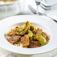 Αγκινάρες με αρνάκι