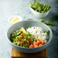 Poke bowl με σολομό