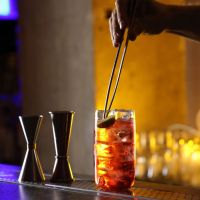 Για ποτό στα Εξάρχεια 